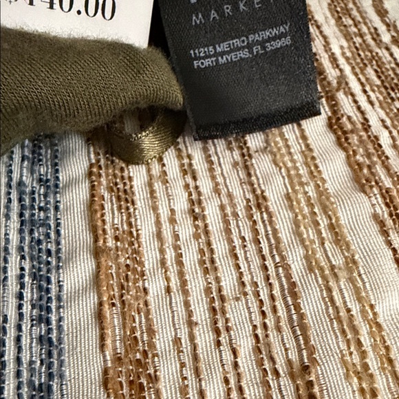 WHITE HOUSE BLACK MARKET STAPPY VELVET TRIM FLORAL DRESS - Picture 12 of 14